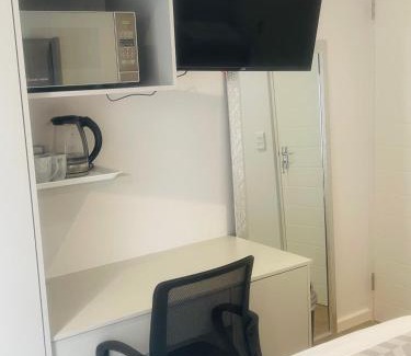 Bloubergstrand House | Private Luxury Room by 29 Holborn