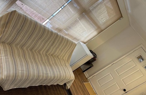 Carbondale Apartment | Private master bedroom apartment with WiFi, AC in charming Carbondale