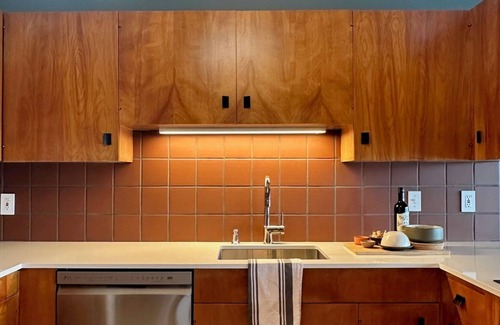 Astoria House | Private Modern Retreat with Stunning Riverfront Views!