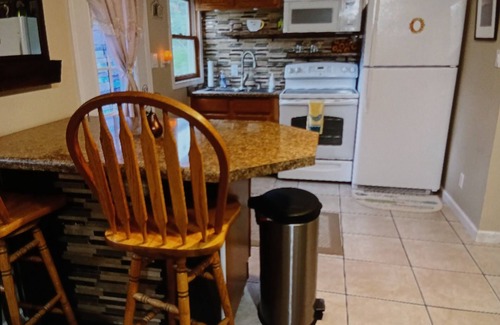 Columbia House | Private Mother In Law Suite. Cozy One BedRoom With Full Kitchen, & Full Bath.
