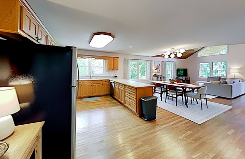 Canton House | Private mountain hideaway with mountain views & large deck - close to Asheville