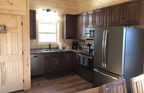 Gatlinburg - Pigeon Forge Cabin | Private Mountain Top, Quiet Family Cabin -Awesome Location!