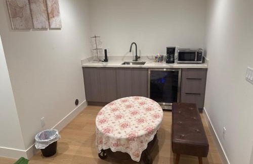 Outer Mission Apartment | Private Newly Remodeled 2-Bedroom