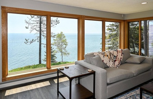 Two Harbors House | Private Northshore Single Family House Retreat!