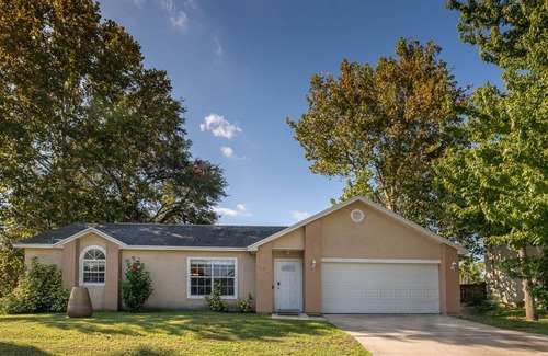 Palm Bay House | Private Oasis Near Everything-Netflix Wifi Coffee Included