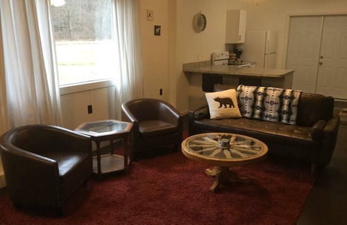 Oil City Apartment | Private & Peaceful 1-bedroom apartment close to Oil Creek State Park