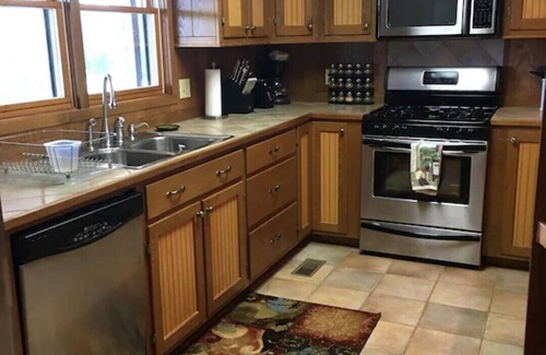 Columbus House | Private pet friendly house close to TIEC/Saluda/Asheville/Lake Lure