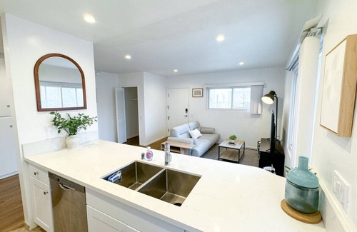 Playa Del Rey Apartment | Private Playa Paradise 1BR Oasis