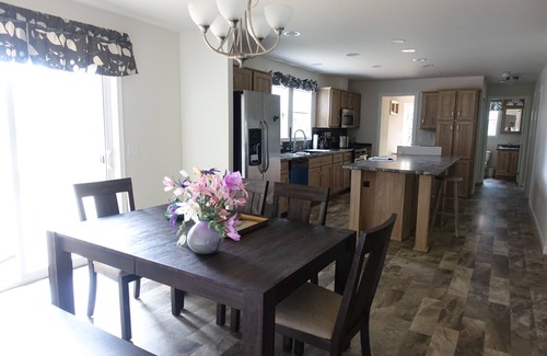 Thompson Ridge House | private pond, modern amenities, gracious grounds free Moët for Valentine’s Day