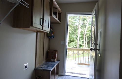 Thompson Ridge House | private pond, modern amenities, gracious grounds free Moët for Valentine’s Day