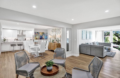 Hollywood Lakes House | Private Pool 3BR With Lakefront View