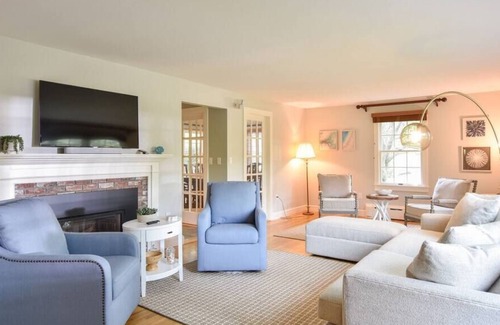 Teaticket House | Private Pool A/C Game Room Full Gym!