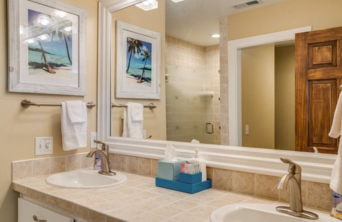 Chelan House | Private pool and hot tub with amazing views! Pet friendly