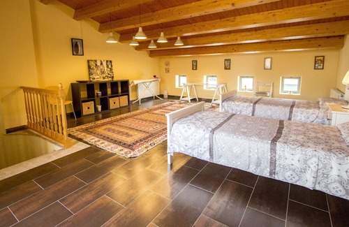 La Bisbal d'Emporda Villa | Private pool and 100m to village center! No car!