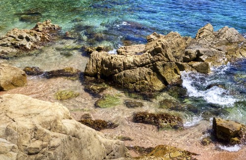 La Bisbal d'Emporda Villa | Private pool and 100m to village center! No car!