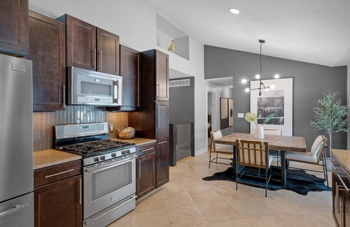 Grandville House | Private Pool, Hottub, Steamshower just 10 minutes from Grand Rapids