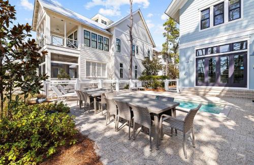 Watercolor House | Private Pool, Lake Views, Great Outdoor Space - Lake District Home in Watercolor, FL home