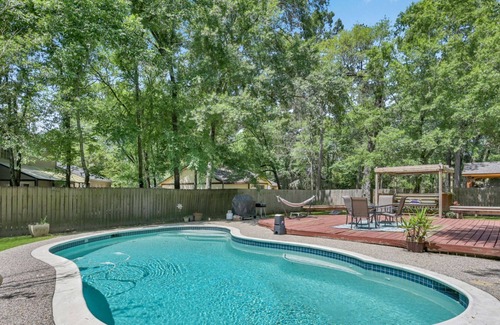 Grogan's Mill House | Private Pool, Large Backyard, Prime Location, EV Charging Outlet