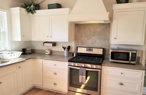 Brookline Station House | Private Pool Still Open at The Redemption Ranch: fire pit, sunroom