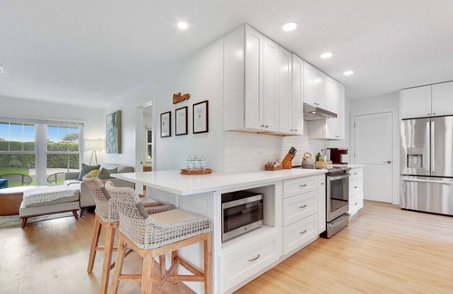 Hunt Club House | Private Pool + Bar: Palm Beach Gardens Getaway