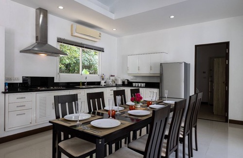 Chalong Villa | Private Pool Villa 4 bedrooms for family