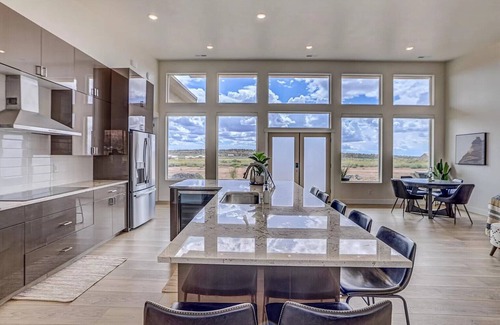 Kanab House | Private pool w/slide, hot tub, and firepit! Near National Parks!