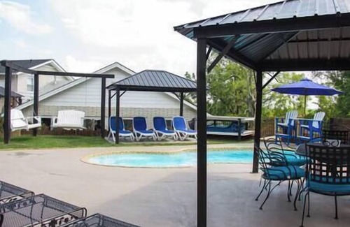 Madison House | PRIVATE RESORT-9 mi to downtown Nashville Up to 20% off Ask