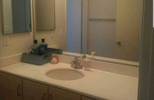 Downtown Los Angeles House | Private Room 3/3 near DTLA and USC hospital