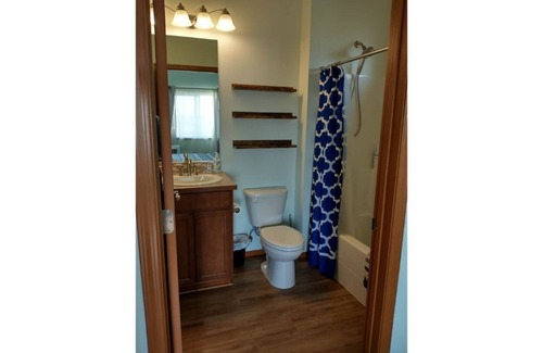 Medical Lake Apartment | Private room & bathroom near Fairchild AFB
