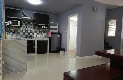 Thep Kasattri House | Private Room in a Shared House Phuket
