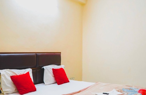 Hari Nagar Ashram Bed & Breakfast | PRIVATE ROOM IN ASHRAM
