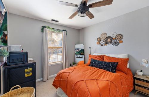 Provincetowne House | Private Room in Ballantyne