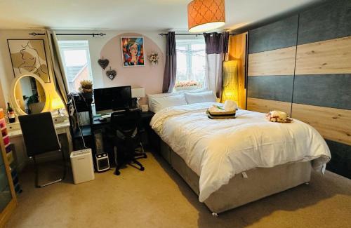 Brownsover Apartment | Private Room in Cozy Shared Apartment