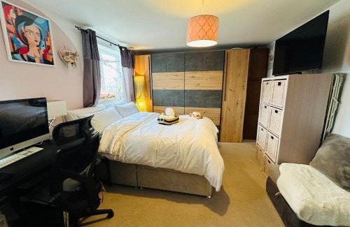 Brownsover Apartment | Private Room in Cozy Shared Apartment