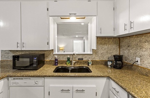 La Marque House | Private Room Oasis #2