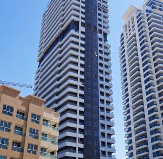 Dubai Marina House | Private Room with Curtains in Marina & Blue water