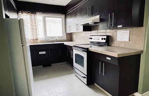 North Central Edmonton House | Private Rooms Close to NAIT Kingsway Mall/Downtown