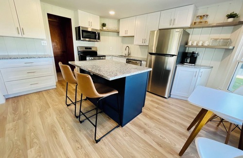 Oscoda House | Private Sandy Beach-Beach Volleyball-Game Room-Fire pit