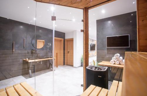 Garmisch-Partenkirchen Apartment | Private Spa & Garden Alpi