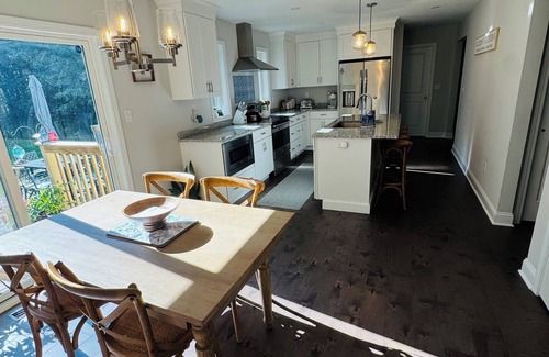 Saratoga Springs House | Private, spacious 4-bedroom house in Saratoga Springs NY. Minutes from downtown!