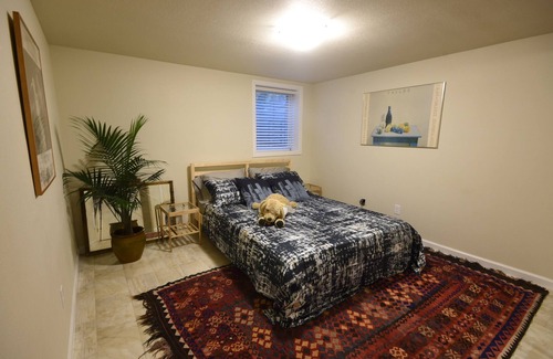 Hazelwood Apartment | Private spacious 2BR/1.5BA flat, stylish with all the comforts of home.