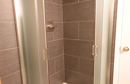 Hazelwood Apartment | Private spacious 2BR/1.5BA flat, stylish with all the comforts of home.