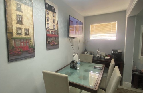 Florida Gardens House | Private spacious 5-bedroom house, pool, hot tub, AC, gazebo, and large backyard.