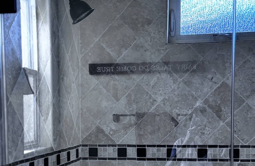 Estates at Canyon Crest Cottage | private studio cottage on private gated estate