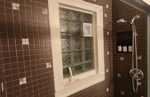 San Angelo House | Private Studio: Cozy & Efficient