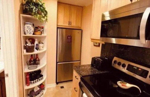 Mercer Island Apartment | Private studio, gated house, Seattle-Bellevue.