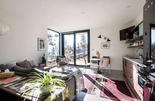 Okanagan-Similkameen House | Private suite 2 bedroom in the Southern Okanagan BC reg #H082210588