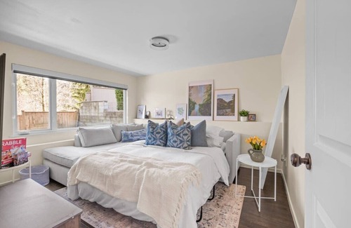 Port Moody Apartment | Private Suite | Rocky Point Park