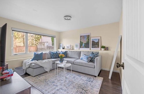 Port Moody Apartment | Private Suite | Rocky Point Park