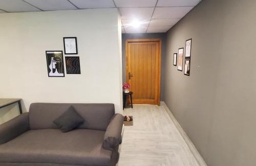 F-8 Sector Apartment | Private Suite with Private Entrance - Self Check in - F-8 - Private Parking